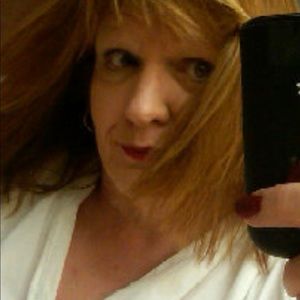 Meet your Posher, Connie